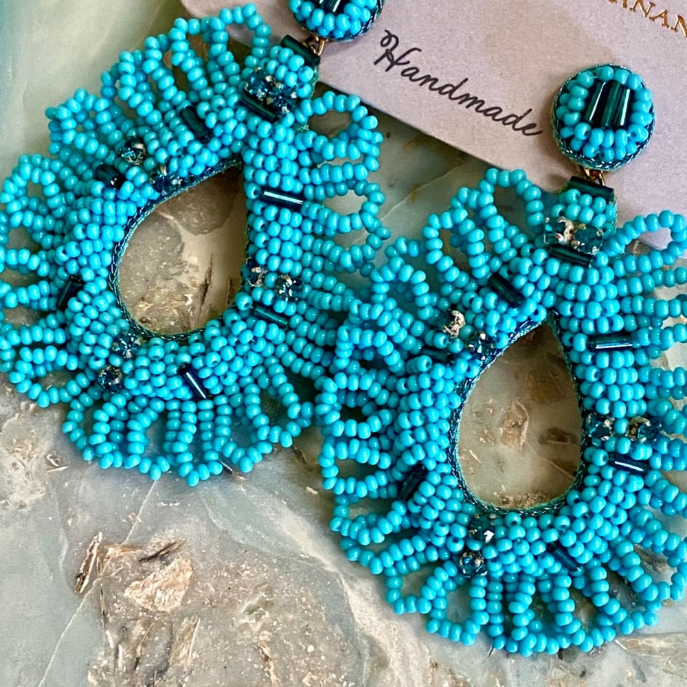 NWT Deepa Gurnani Beaded Ruffled Chandeliers - Picture 10 of 15